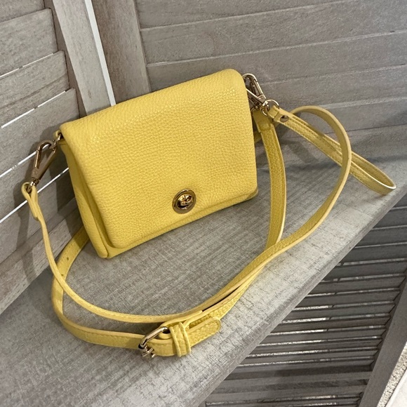 NEW•CHARMING CHARLIE•Limoncello Mellow Yellow Crossbody/Clutch - Picture 5 of 12